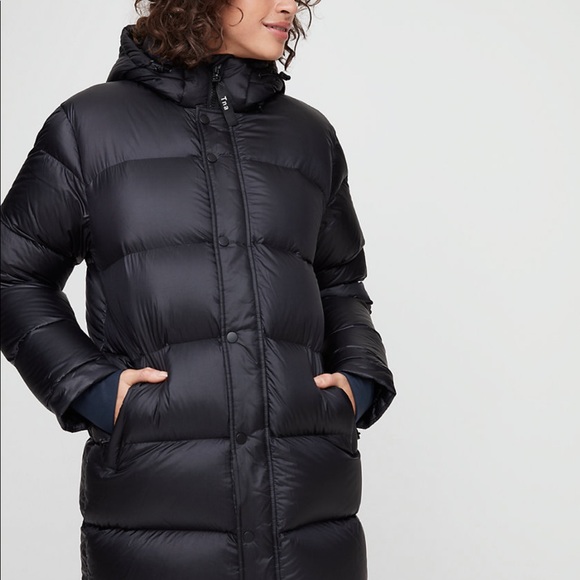 TNA Jackets & Blazers - Aritzia Tna Super Puff Mid in Black